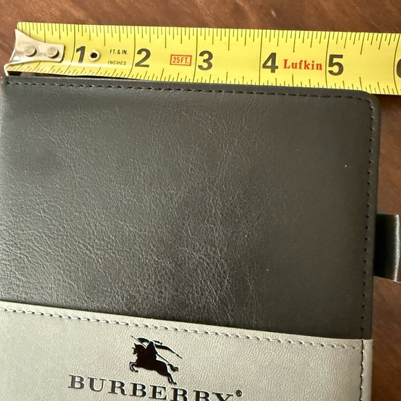 Burberry Black and Gold Pen with Cream Notebook - Picture 6 of 7